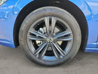 Volkswagen Jetta 2022 SE 4dr Sedán