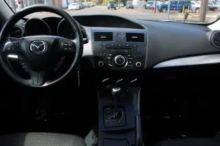 2013 Mazda MAZDA3 4dr Sdn Man i Sport