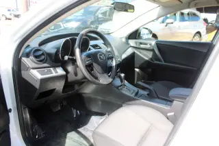 2013 Mazda MAZDA3 4dr Sdn Man i Sport