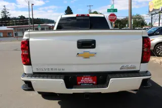 2014 Chevrolet Silverado 1500 4WD Crew Cab 153.0" High Country