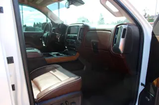 2014 Chevrolet Silverado 1500 4WD Crew Cab 153.0" High Country