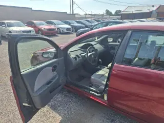 2006 Saturn ION 2