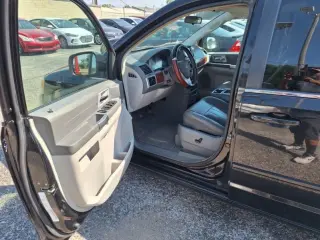 2008 Chrysler Town & Country TOURING