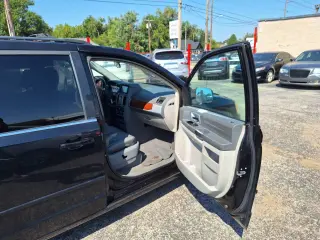 2008 Chrysler Town & Country TOURING