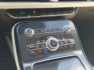 Lincoln Nautilus 2024 tracción en las cuatro ruedas Black Label 4dr SUV