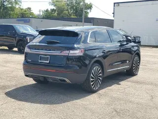 Lincoln Nautilus 2024 tracción en las cuatro ruedas Black Label 4dr SUV