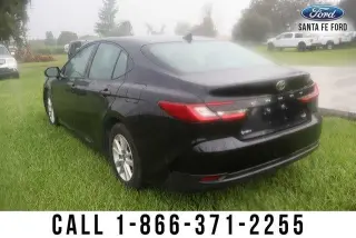Toyota Camry 2025 SE 4dr Sedán