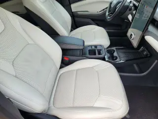 Ford Mustang Mach-E 2025 Premium 4 SUV
