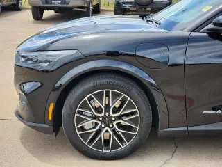 Ford Mustang Mach-E 2025 Premium 4 SUV