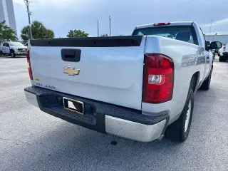 Chevrolet Silverado 1500 2010 4x2 Work Truck Cabina Regular 2 puertas 8 ft. LB