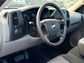 Chevrolet Silverado 1500 2010 4x2 Work Truck Cabina Regular 2 puertas 8 ft. LB