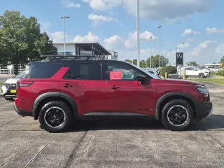 Nissan Pathfinder 2023 AWD Rock Creek SUV de 4 puertas