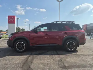Nissan Pathfinder 2023 AWD Rock Creek SUV de 4 puertas