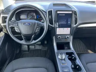 Ford Edge 2022 AWD SE 4dr Crossover
