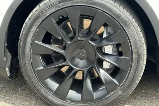 Tesla Model Y 2021 AWD Largo Alcance 4dr Crossover