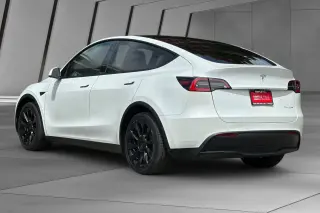 Tesla Model Y 2021 AWD Largo Alcance 4dr Crossover