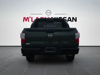 Nissan Titan 2024 4x4 SV 4 puertas Crew Cab 5.6 ft. SB