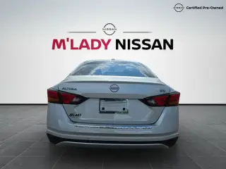 Nissan Altima 2023 2.5 SV Sedán 4 puertas