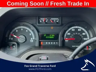Ford E-Series 2010 E-150 Furgón de carga de 3 puertas