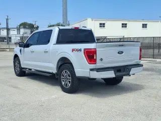 Ford F-150 2021 4x4 XL 4dr SuperCrew 5.5 ft. SB