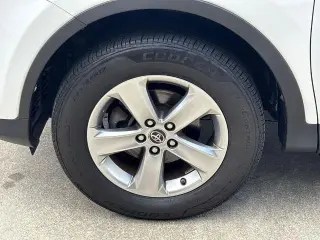 Toyota RAV4 2015 XLE 4dr SUV