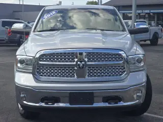 Ram 1500 2016 4x4 Laramie 4dr Cabina Crew 5.5 ft. Camioneta Pickup