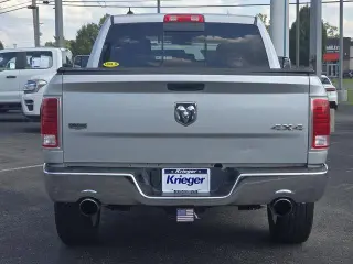 Ram 1500 2016 4x4 Laramie 4dr Cabina Crew 5.5 ft. Camioneta Pickup