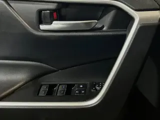 Toyota RAV4 Híbrido 2022 AWD SE 4dr SUV