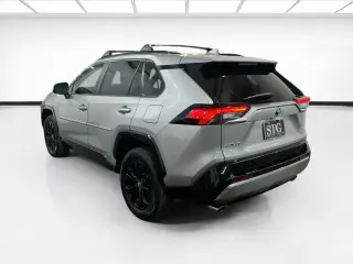 Toyota RAV4 Híbrido 2022 AWD SE 4dr SUV