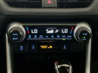 Toyota RAV4 Híbrido 2022 AWD SE 4dr SUV