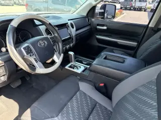 Toyota Tundra 2019 4x4 SR5 4dr CrewMax Cabina Pickup SB (5.7L V8 FFV)
