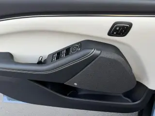 Ford Mustang Mach-E 2023 Premium 4dr SUV