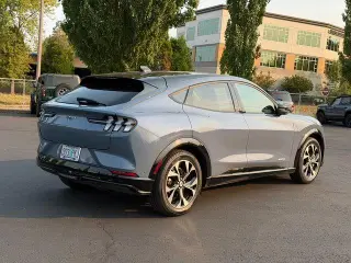 Ford Mustang Mach-E 2023 Premium 4dr SUV
