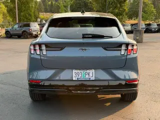 Ford Mustang Mach-E 2023 Premium 4dr SUV