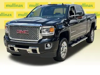 GMC Sierra 2500HD 2016 4x4 Denali 4dr Crew Cab SB