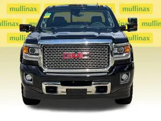 GMC Sierra 2500HD 2016 4x4 Denali 4dr Crew Cab SB