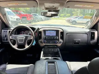 GMC Sierra 2500HD 2016 4x4 Denali 4dr Crew Cab SB