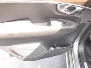 Volvo XC90 2019 Tracción total T6 Momentum 4dr SUV