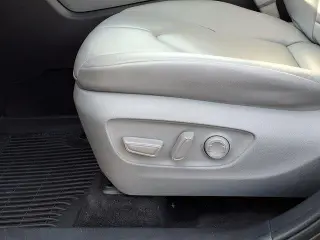 Toyota Highlander 2023 AWD LE 4dr SUV