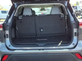 Toyota Highlander 2023 AWD LE 4dr SUV
