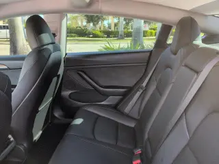 Tesla Model 3 2023 4dr Sedán
