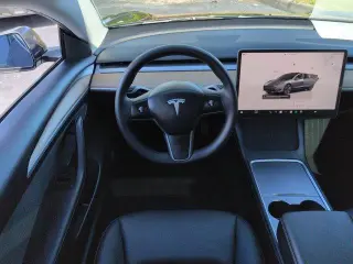 Tesla Model 3 2023 4dr Sedán
