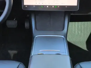 Tesla Model 3 2023 4dr Sedán