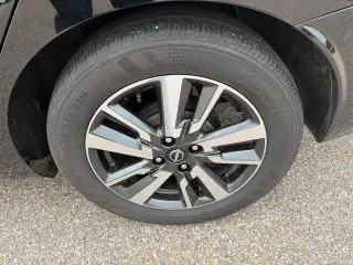Nissan Versa 2025 SV Sedán de 4 puertas