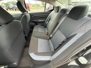 Nissan Versa 2025 SV Sedán de 4 puertas