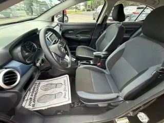 Nissan Versa 2025 SV Sedán de 4 puertas
