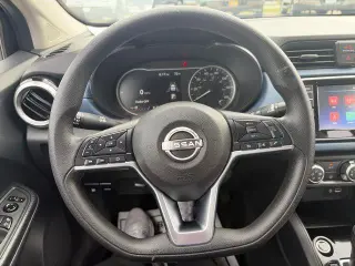 Nissan Versa 2025 SV Sedán de 4 puertas