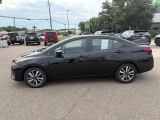 Nissan Versa 2025 SV Sedán de 4 puertas