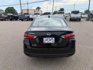 Nissan Versa 2025 SV Sedán de 4 puertas