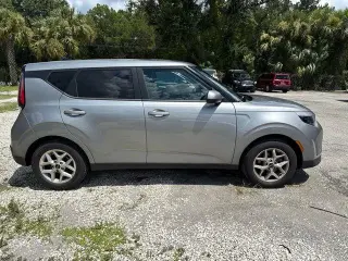 Kia Soul 2024 LX 4 puertas Crossover